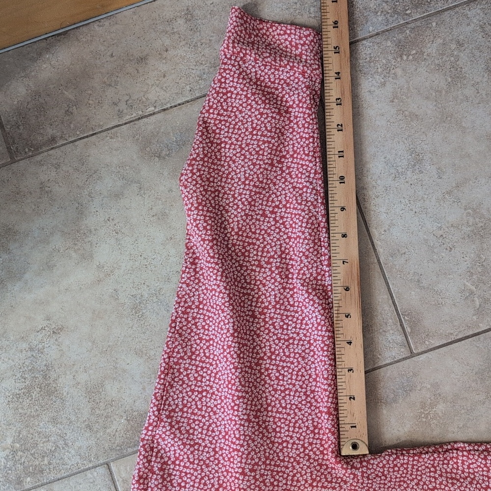 Red Patterned Women's Top - Picture 14 of 14